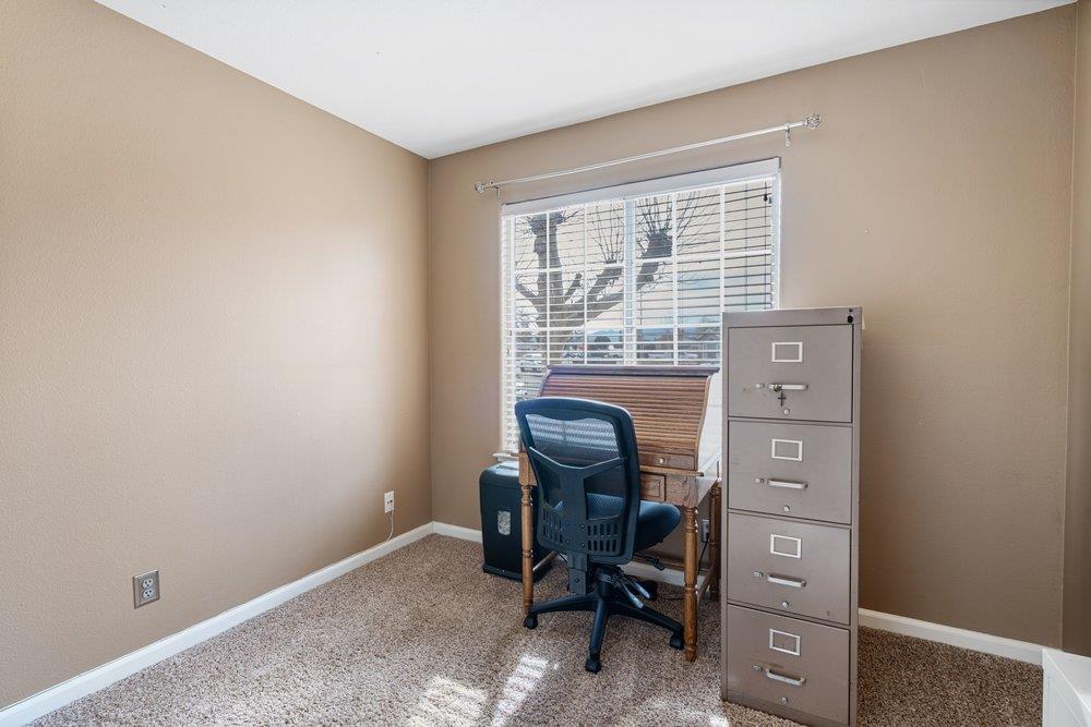 Detail Gallery Image 25 of 56 For 161 Amber Ct, Hollister,  CA 95023 - 3 Beds | 2 Baths