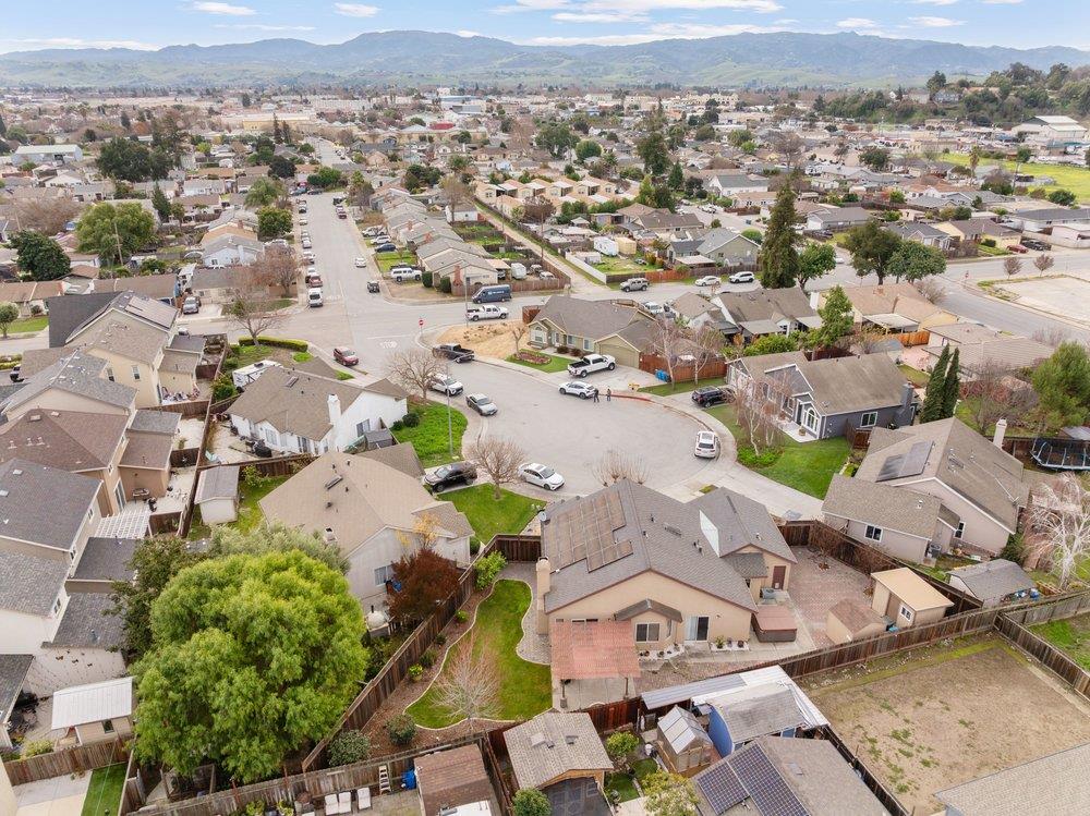 Detail Gallery Image 53 of 56 For 161 Amber Ct, Hollister,  CA 95023 - 3 Beds | 2 Baths