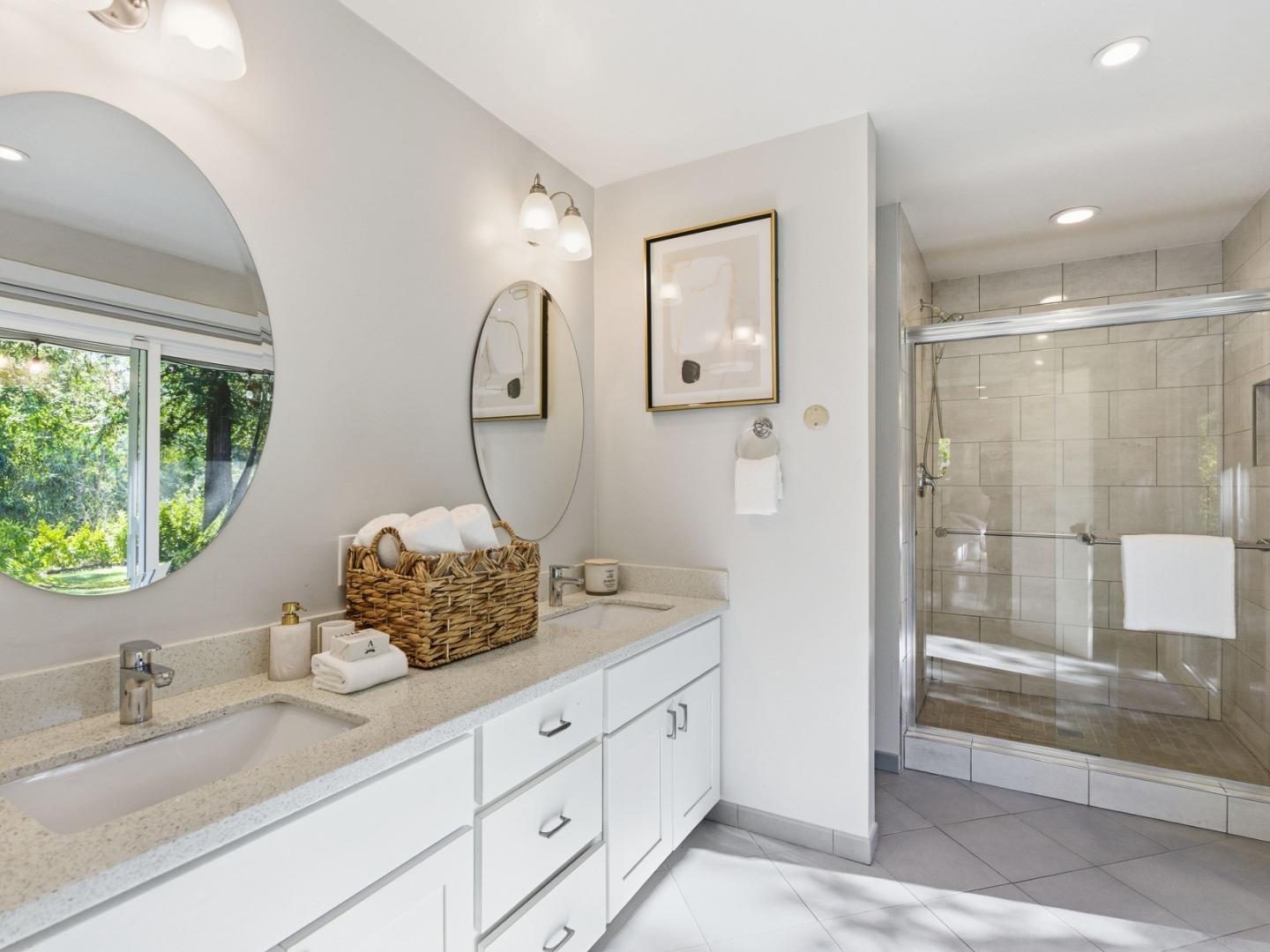 Detail Gallery Image 17 of 36 For 28266 Christopher Ln, Los Altos Hills,  CA 94022 - 4 Beds | 3/1 Baths