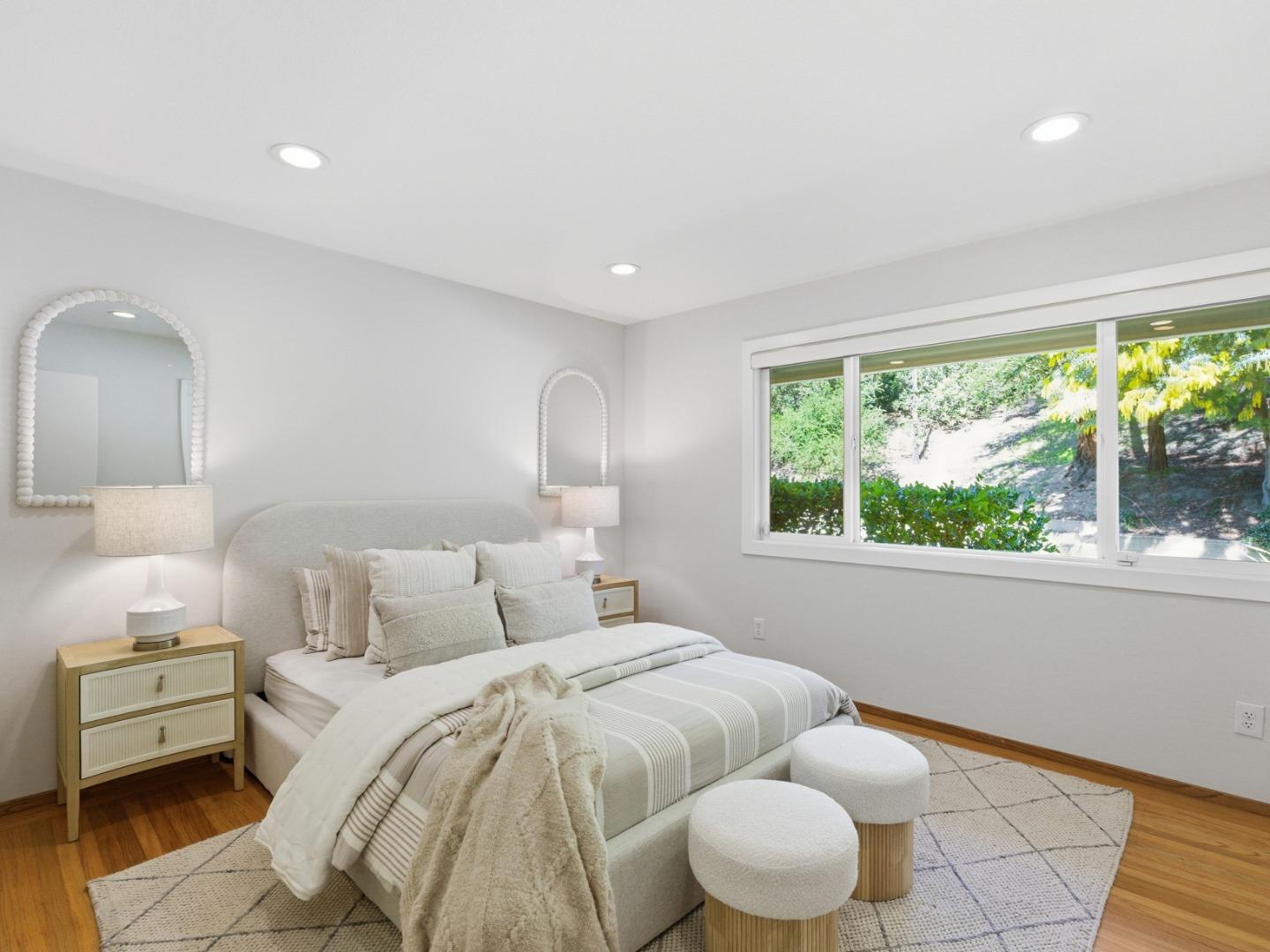 Detail Gallery Image 21 of 36 For 28266 Christopher Ln, Los Altos Hills,  CA 94022 - 4 Beds | 3/1 Baths