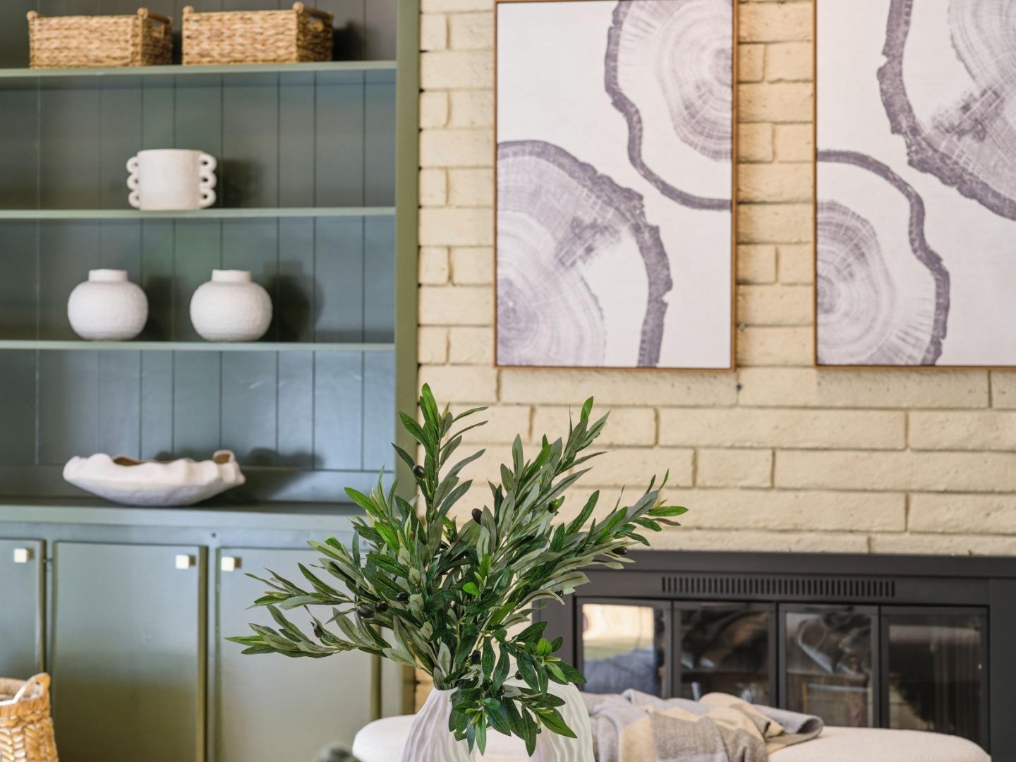 Detail Gallery Image 6 of 36 For 28266 Christopher Ln, Los Altos Hills,  CA 94022 - 4 Beds | 3/1 Baths