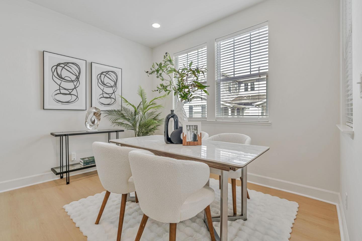 Detail Gallery Image 12 of 38 For 100 Live Oak Way #104,  Belmont,  CA 94002 - 2 Beds | 2/1 Baths
