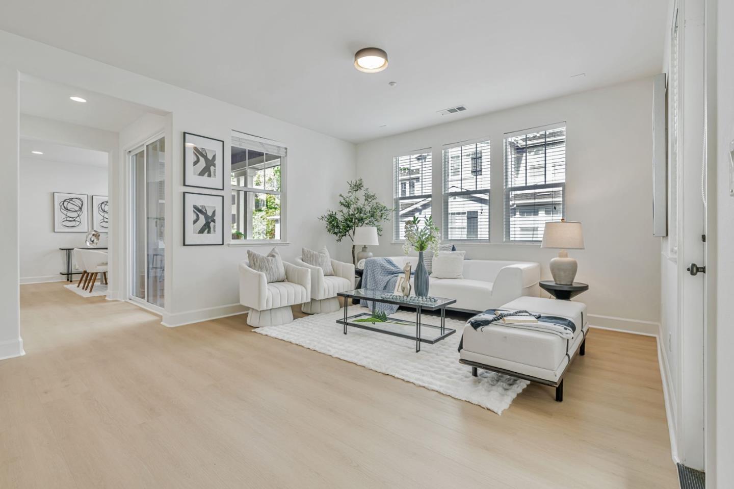 Detail Gallery Image 5 of 38 For 100 Live Oak Way #104,  Belmont,  CA 94002 - 2 Beds | 2/1 Baths