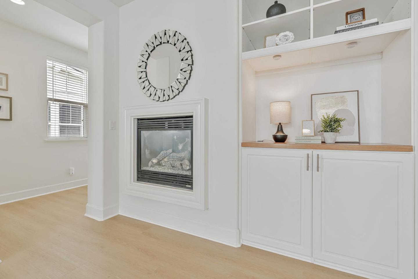 Detail Gallery Image 7 of 38 For 100 Live Oak Way #104,  Belmont,  CA 94002 - 2 Beds | 2/1 Baths