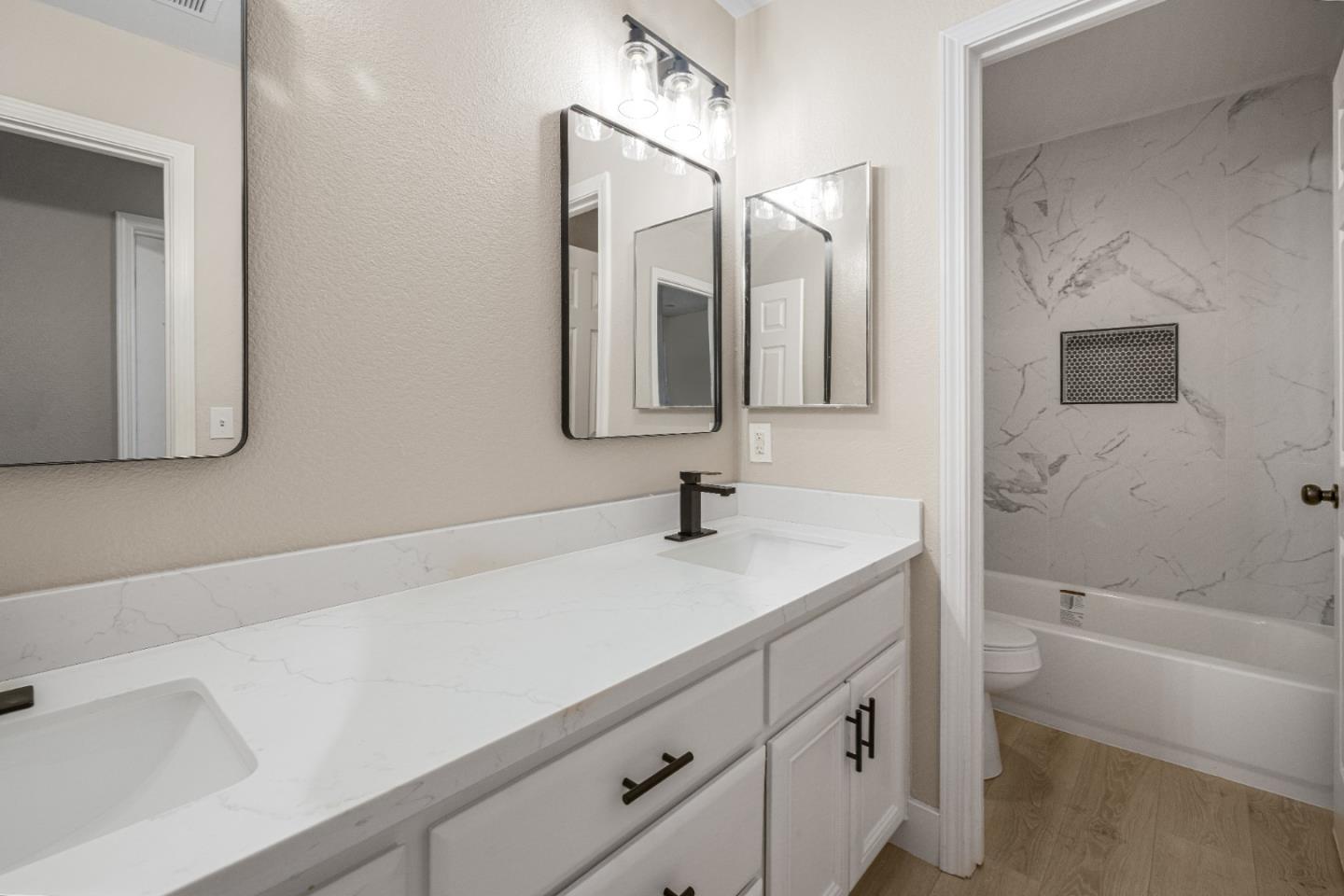 Detail Gallery Image 10 of 16 For 11 Saguaro Cir, Salinas,  CA 93905 - 4 Beds | 2 Baths