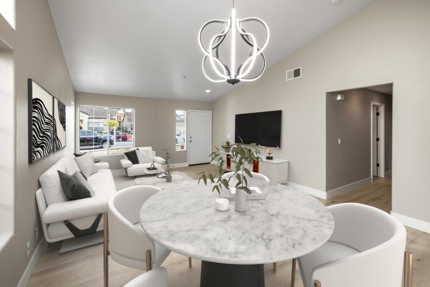 Detail Gallery Image 4 of 16 For 11 Saguaro Cir, Salinas,  CA 93905 - 4 Beds | 2 Baths