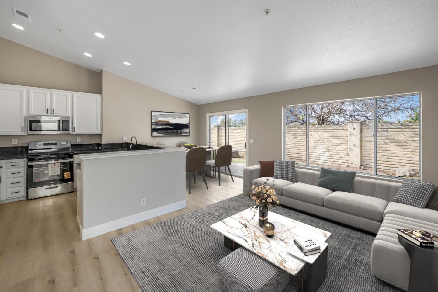 Detail Gallery Image 7 of 16 For 11 Saguaro Cir, Salinas,  CA 93905 - 4 Beds | 2 Baths