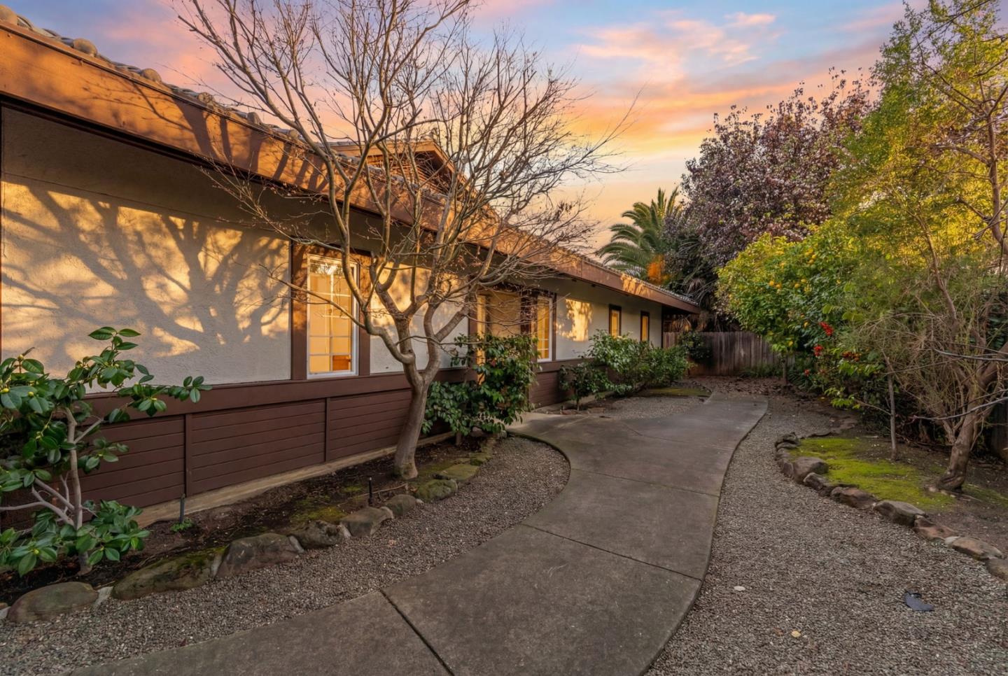 Detail Gallery Image 10 of 104 For 24952 Cypress Ave, Hayward,  CA 94544 - – Beds | – Baths