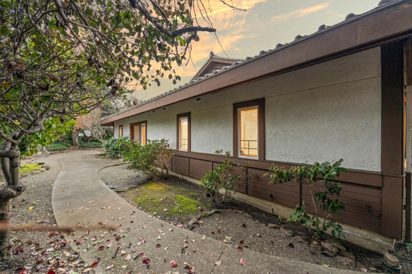 Detail Gallery Image 15 of 104 For 24952 Cypress Ave, Hayward,  CA 94544 - – Beds | – Baths