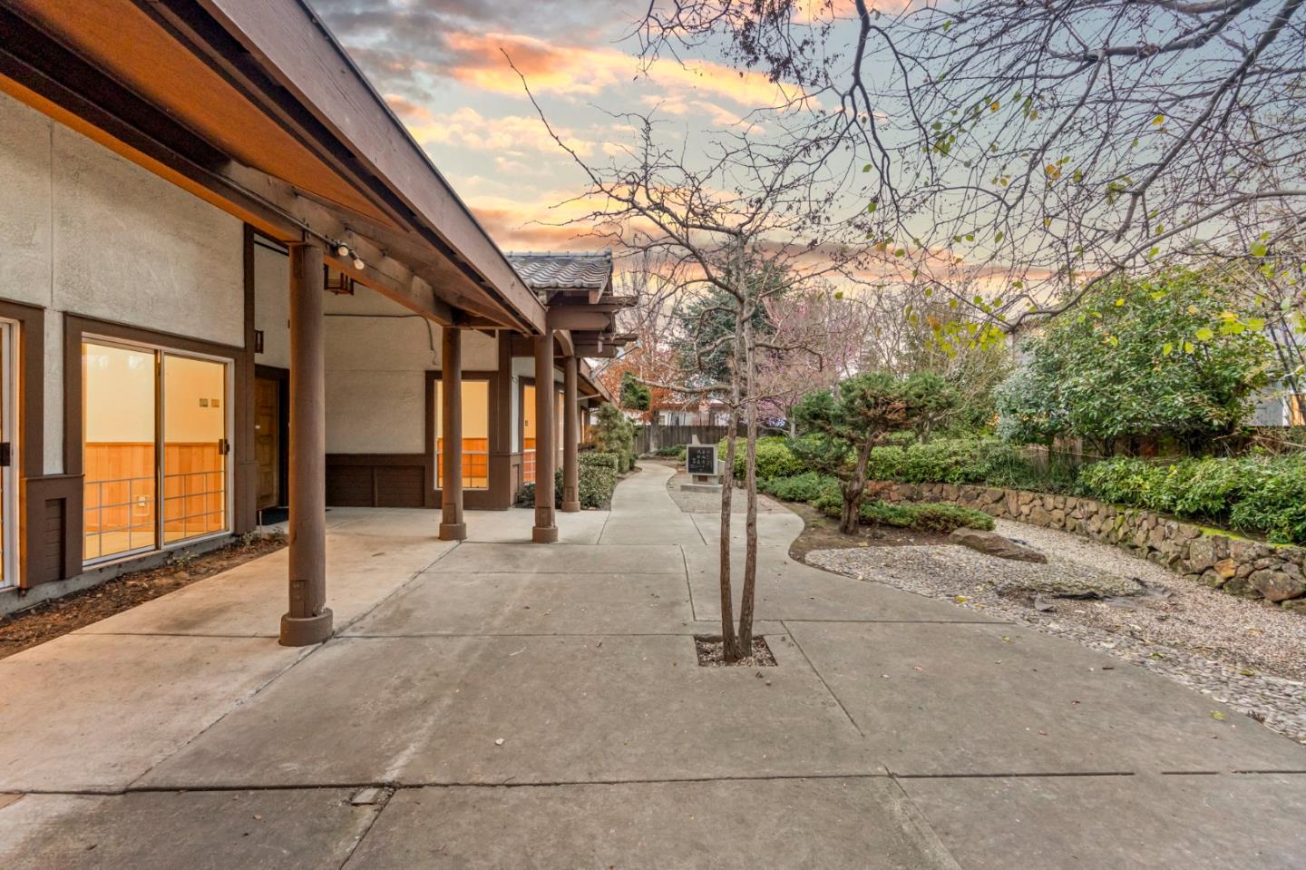 Detail Gallery Image 22 of 104 For 24952 Cypress Ave, Hayward,  CA 94544 - – Beds | – Baths