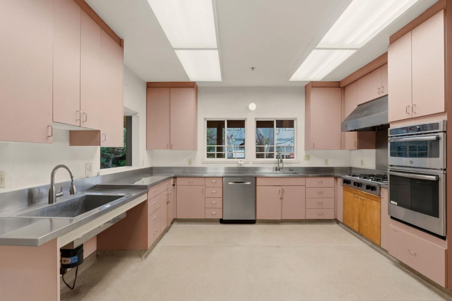 Detail Gallery Image 44 of 104 For 24952 Cypress Ave, Hayward,  CA 94544 - – Beds | – Baths