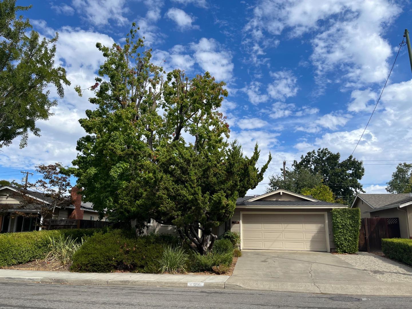 Front Image Thumbnail for ML82032895