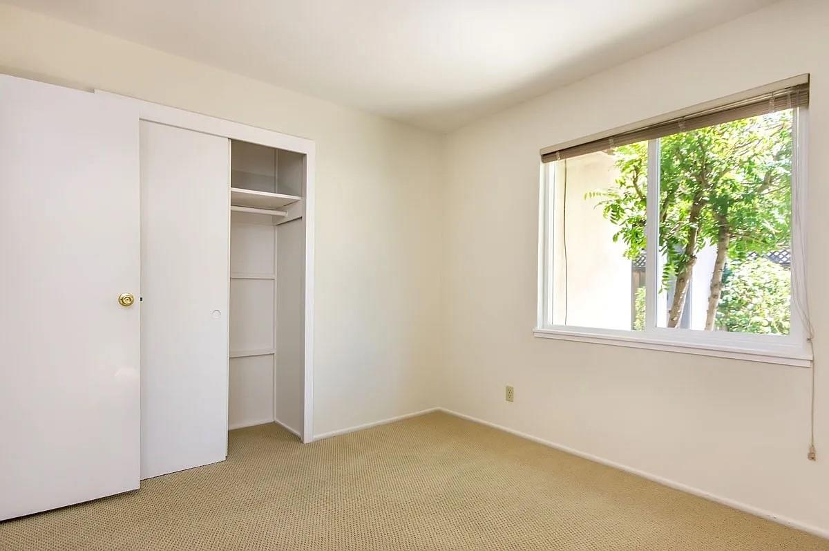 Detail Gallery Image 14 of 21 For 519 Drucilla Dr, Mountain View,  CA 94040 - 3 Beds | 2 Baths