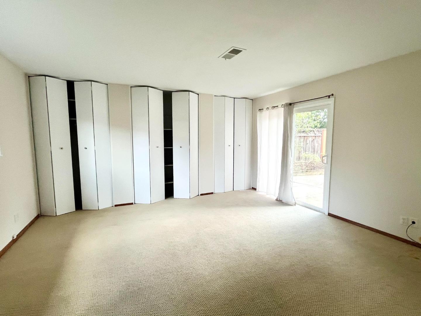 Detail Gallery Image 16 of 21 For 519 Drucilla Dr, Mountain View,  CA 94040 - 3 Beds | 2 Baths