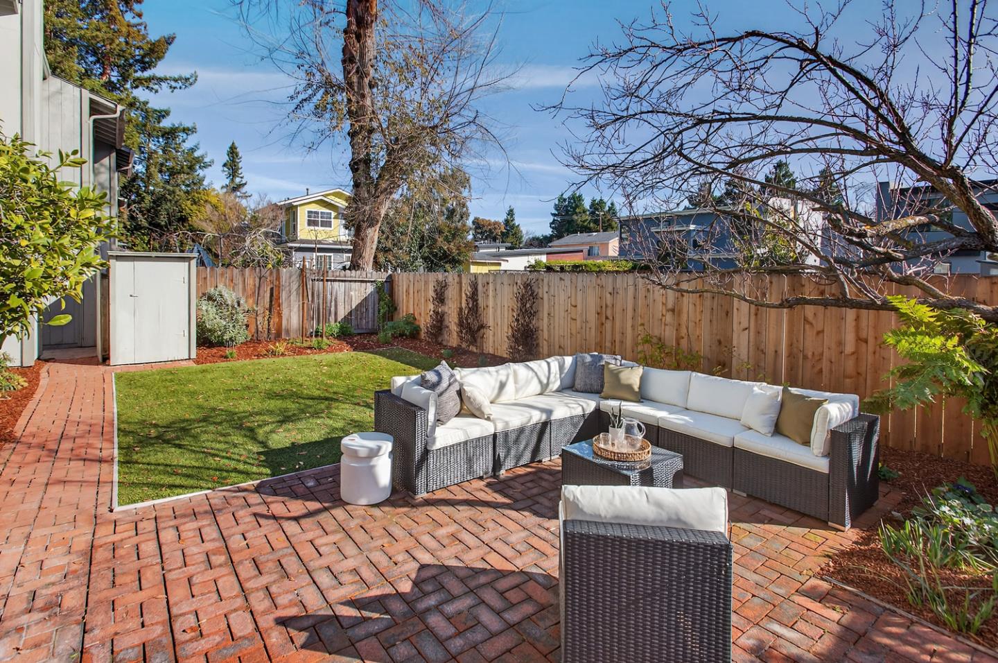 Detail Gallery Image 16 of 20 For 83 Devonshire Ave #7,  Mountain View,  CA 94043 - 3 Beds | 1/1 Baths