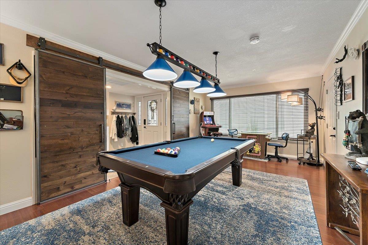 Detail Gallery Image 15 of 33 For 444 Fathom Dr, San Mateo,  CA 94404 - 4 Beds | 2/1 Baths