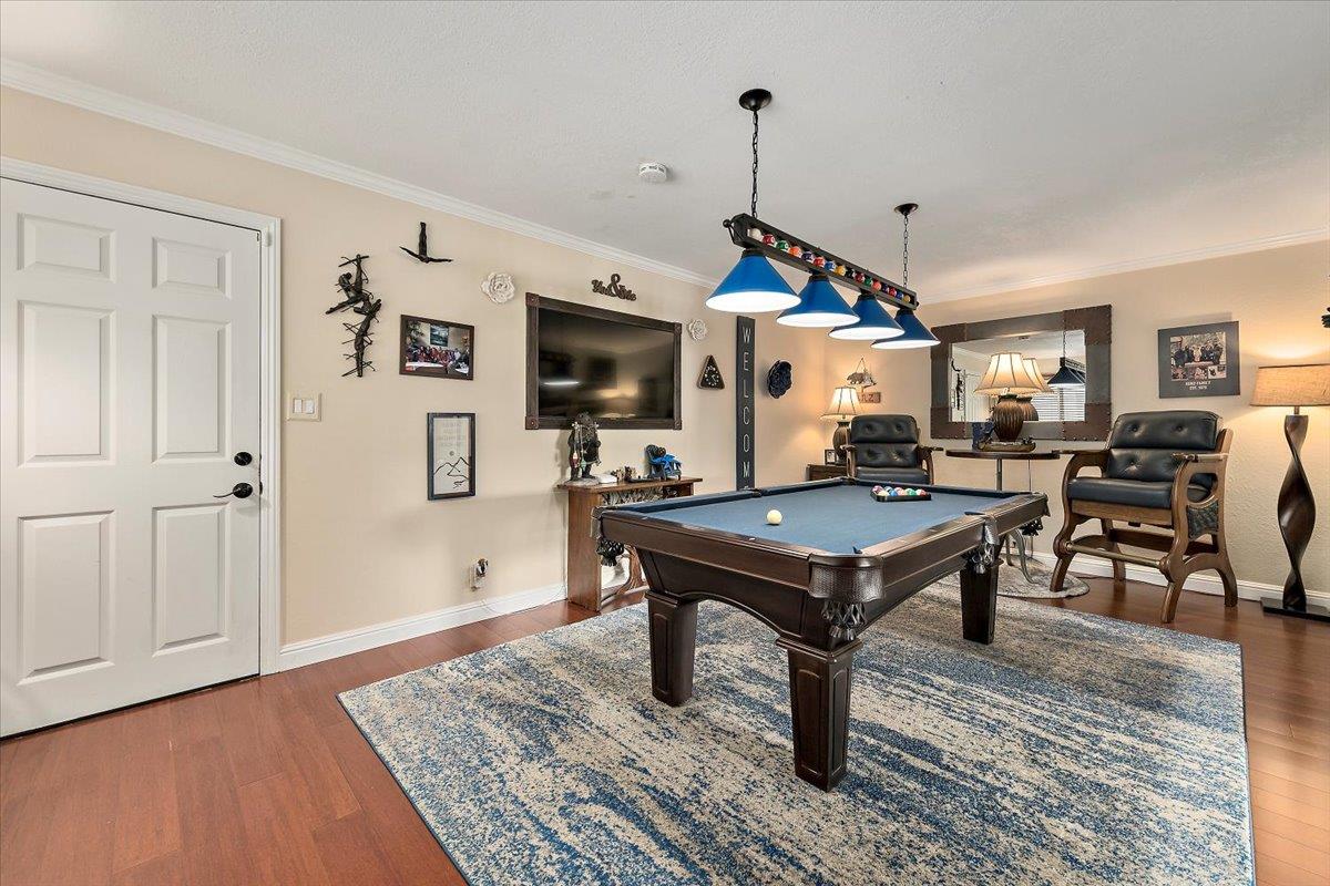 Detail Gallery Image 16 of 33 For 444 Fathom Dr, San Mateo,  CA 94404 - 4 Beds | 2/1 Baths