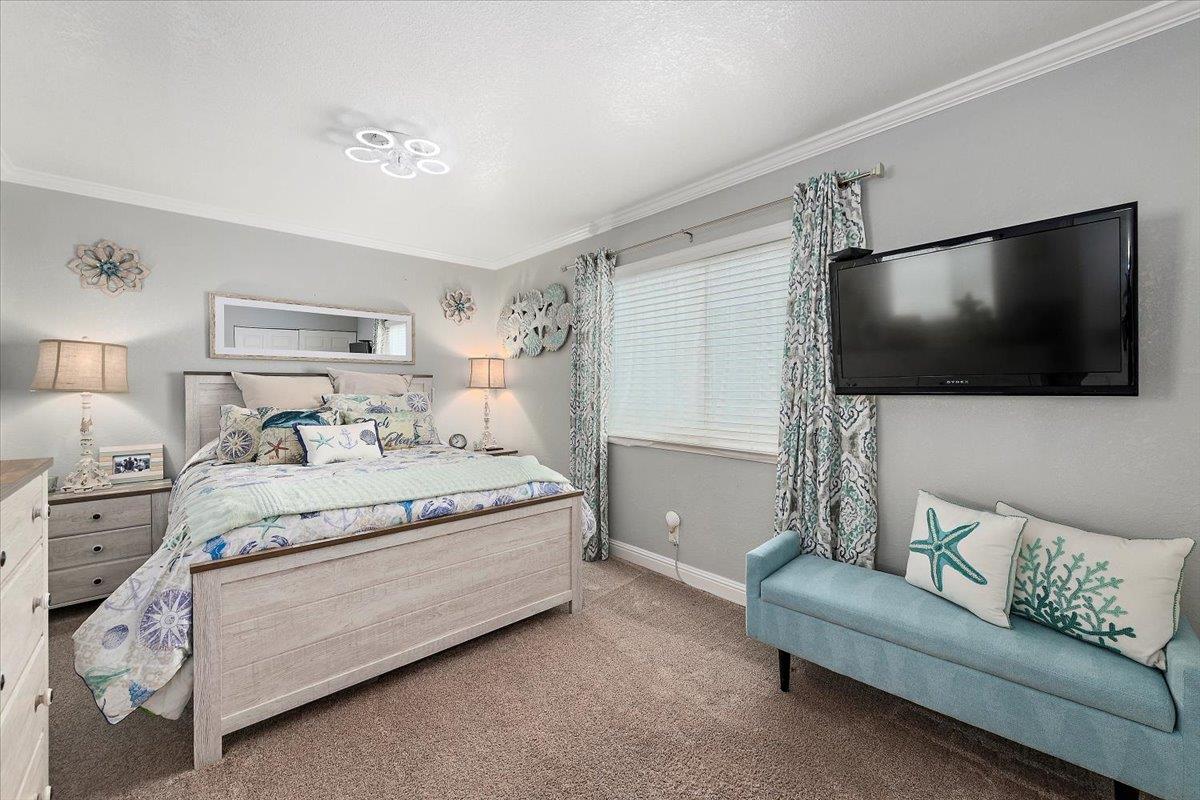 Detail Gallery Image 21 of 33 For 444 Fathom Dr, San Mateo,  CA 94404 - 4 Beds | 2/1 Baths