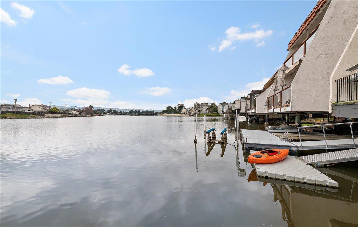 Detail Gallery Image 32 of 33 For 444 Fathom Dr, San Mateo,  CA 94404 - 4 Beds | 2/1 Baths