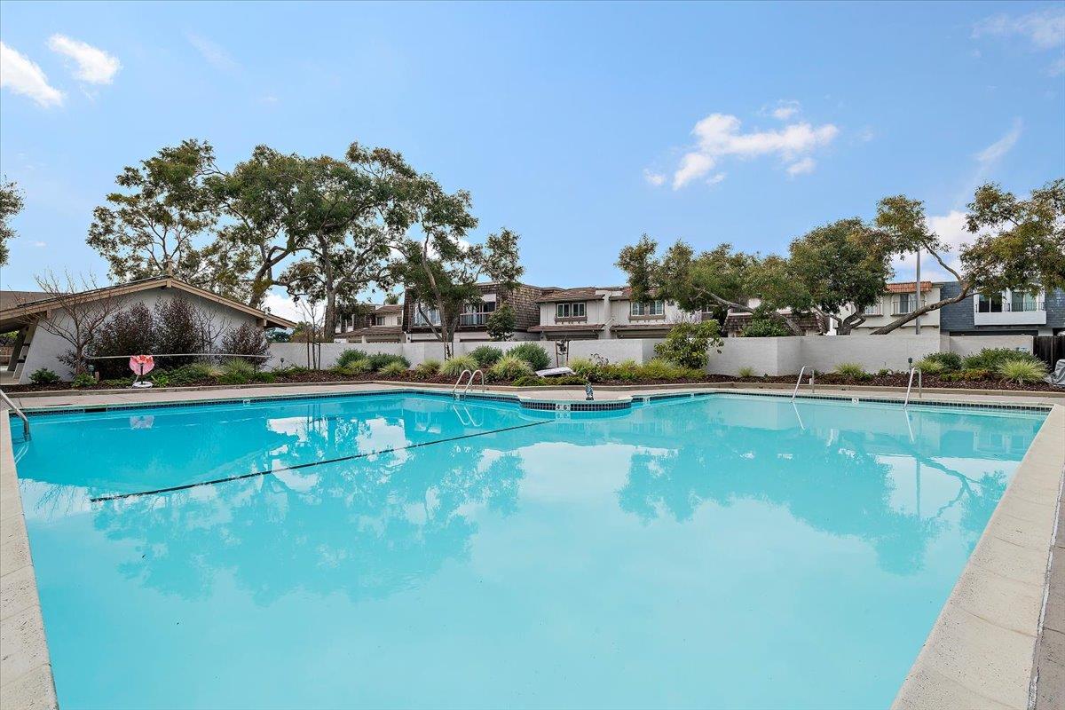 Detail Gallery Image 33 of 33 For 444 Fathom Dr, San Mateo,  CA 94404 - 4 Beds | 2/1 Baths