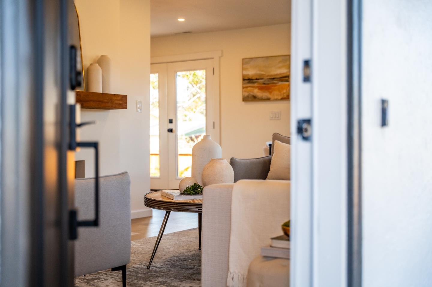 Detail Gallery Image 12 of 52 For 1965 Luzern St, Seaside,  CA 93955 - 3 Beds | 2 Baths