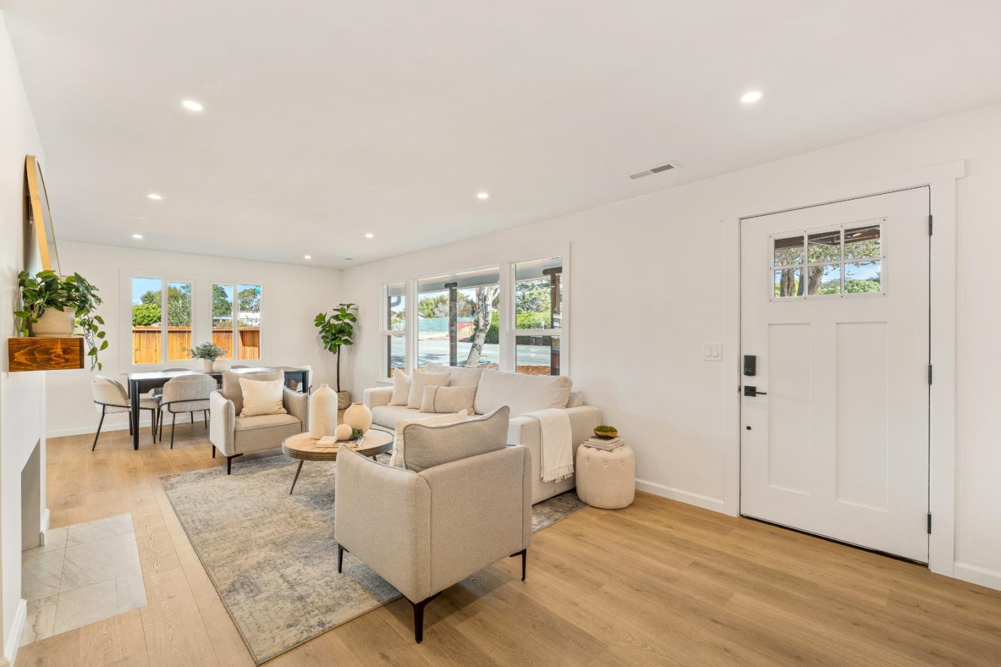 Detail Gallery Image 13 of 52 For 1965 Luzern St, Seaside,  CA 93955 - 3 Beds | 2 Baths