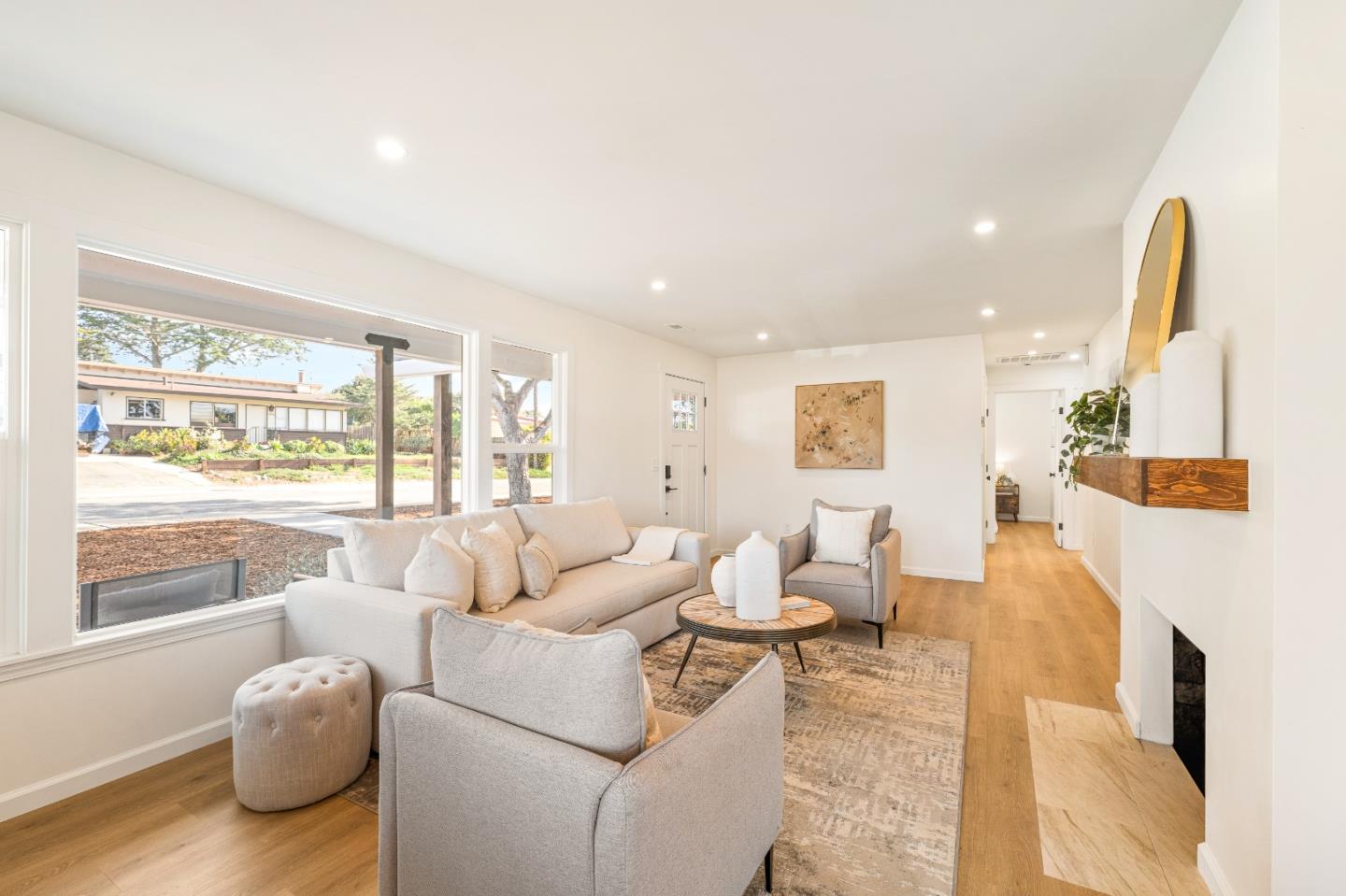 Detail Gallery Image 22 of 52 For 1965 Luzern St, Seaside,  CA 93955 - 3 Beds | 2 Baths