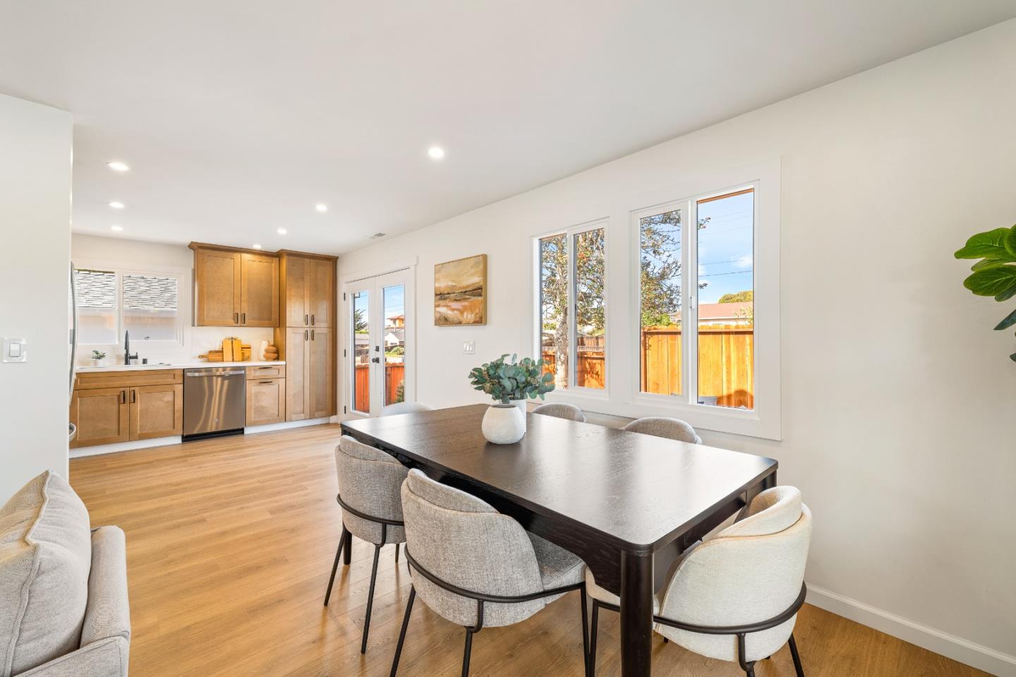 Detail Gallery Image 26 of 52 For 1965 Luzern St, Seaside,  CA 93955 - 3 Beds | 2 Baths