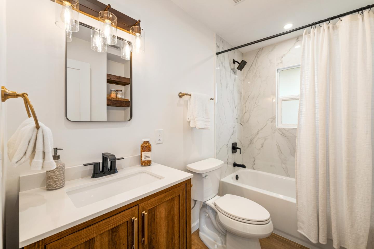 Detail Gallery Image 29 of 52 For 1965 Luzern St, Seaside,  CA 93955 - 3 Beds | 2 Baths