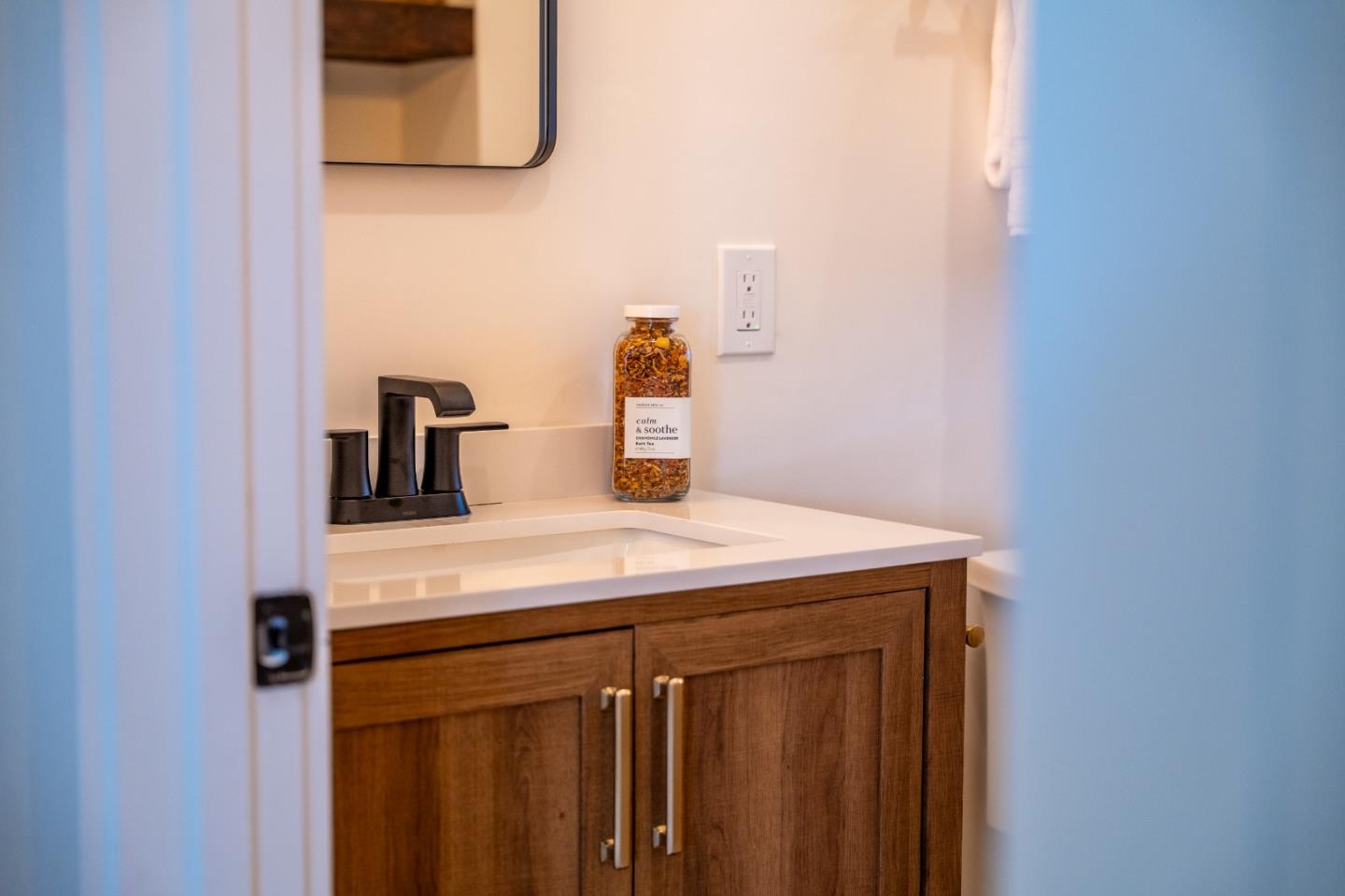 Detail Gallery Image 30 of 52 For 1965 Luzern St, Seaside,  CA 93955 - 3 Beds | 2 Baths