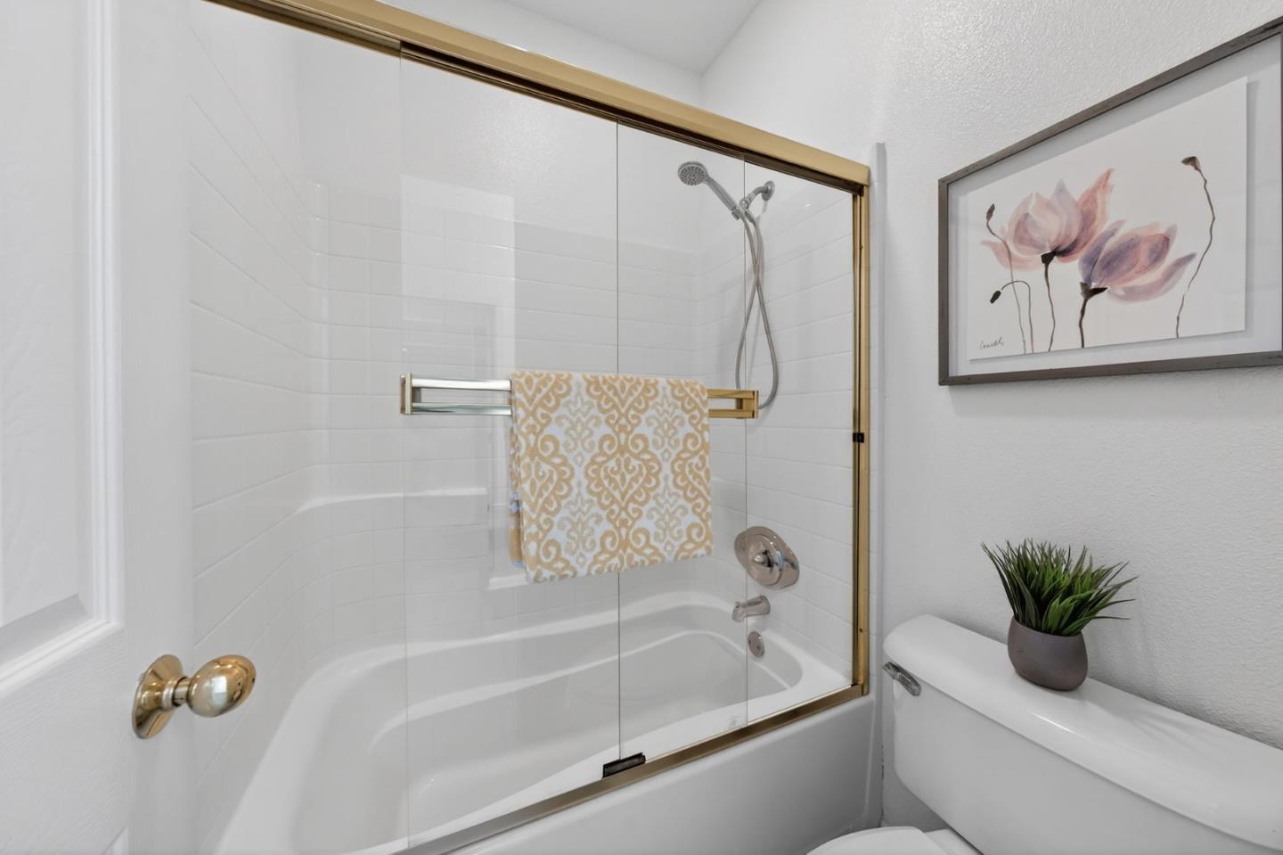 Photo #16: ML82032899 Listing: Photo #16