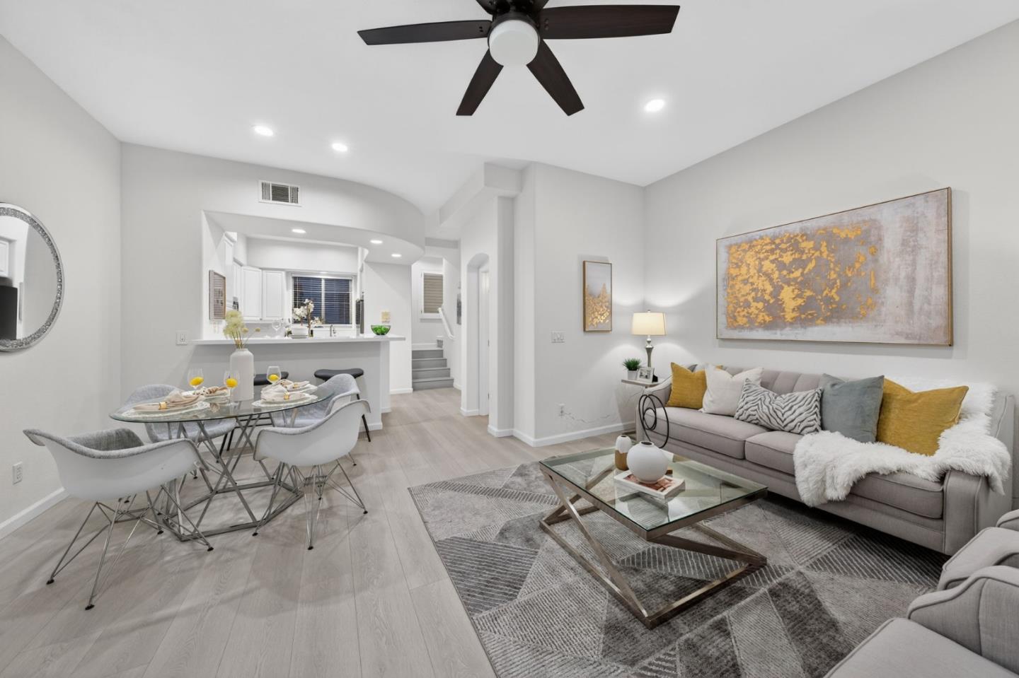 Photo #4: ML82032899 Listing: Photo #4