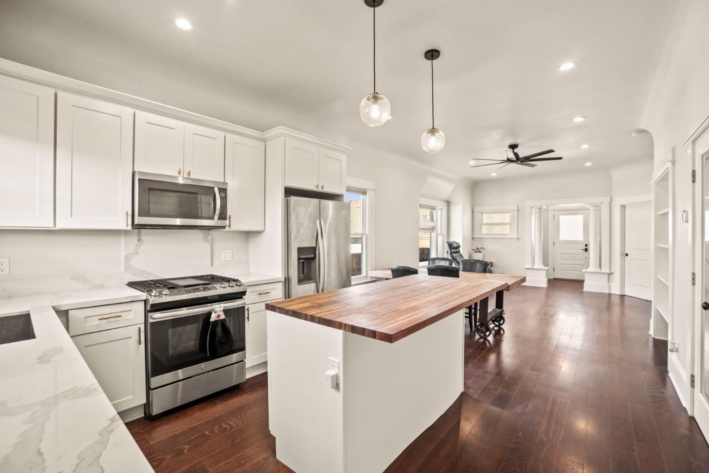 Detail Gallery Image 11 of 33 For 731 Locust St, San Jose,  CA 95110 - 2 Beds | 2 Baths