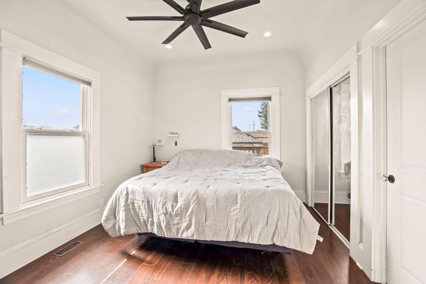 Detail Gallery Image 12 of 33 For 731 Locust St, San Jose,  CA 95110 - 2 Beds | 2 Baths