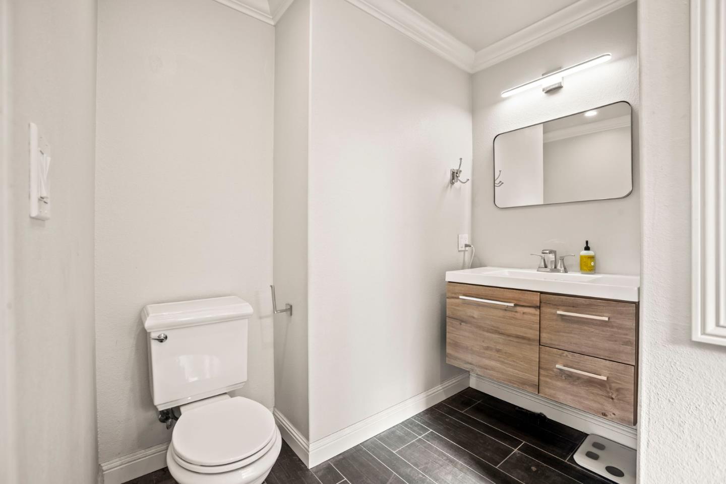 Detail Gallery Image 16 of 33 For 731 Locust St, San Jose,  CA 95110 - 2 Beds | 2 Baths