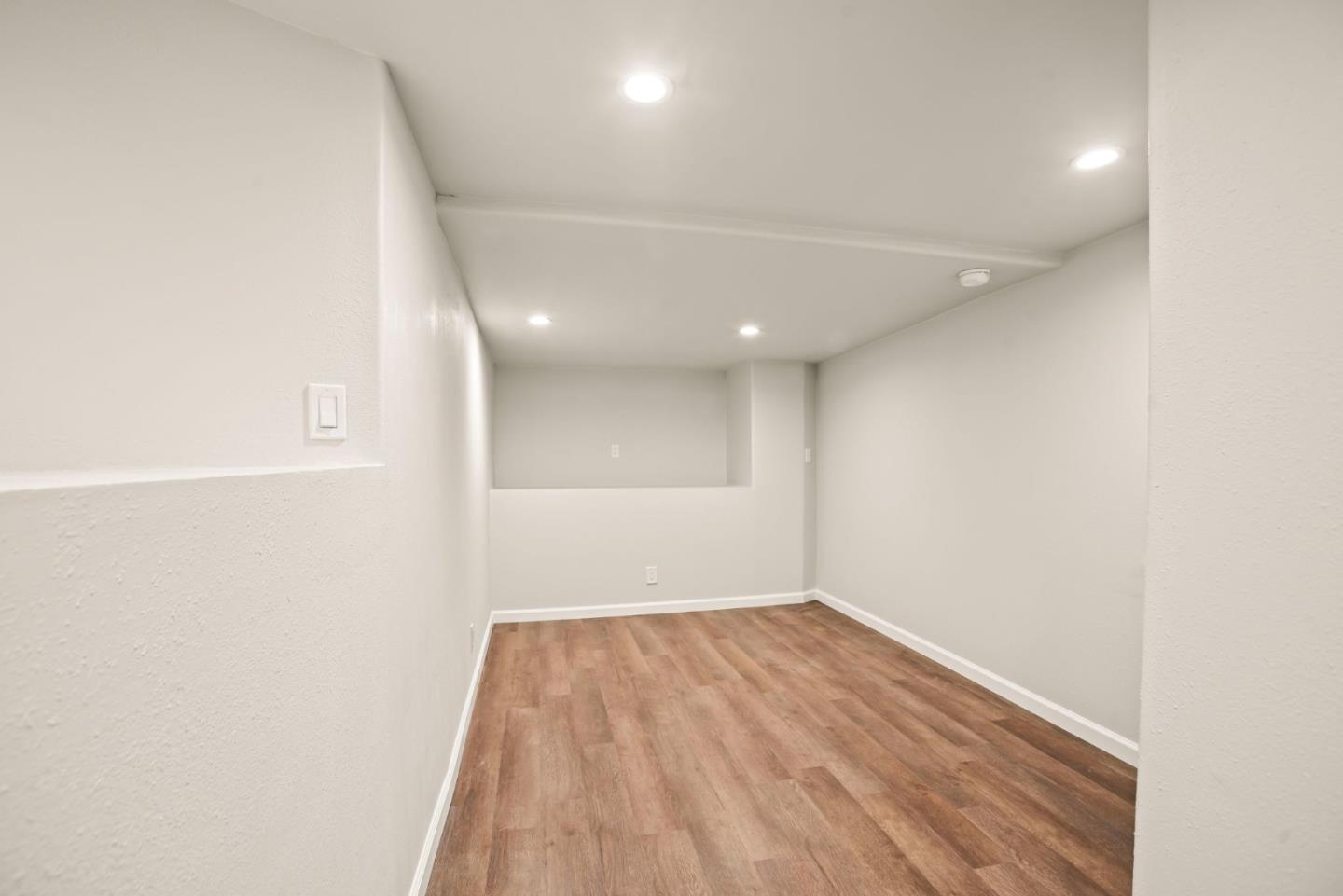 Detail Gallery Image 21 of 33 For 731 Locust St, San Jose,  CA 95110 - 2 Beds | 2 Baths