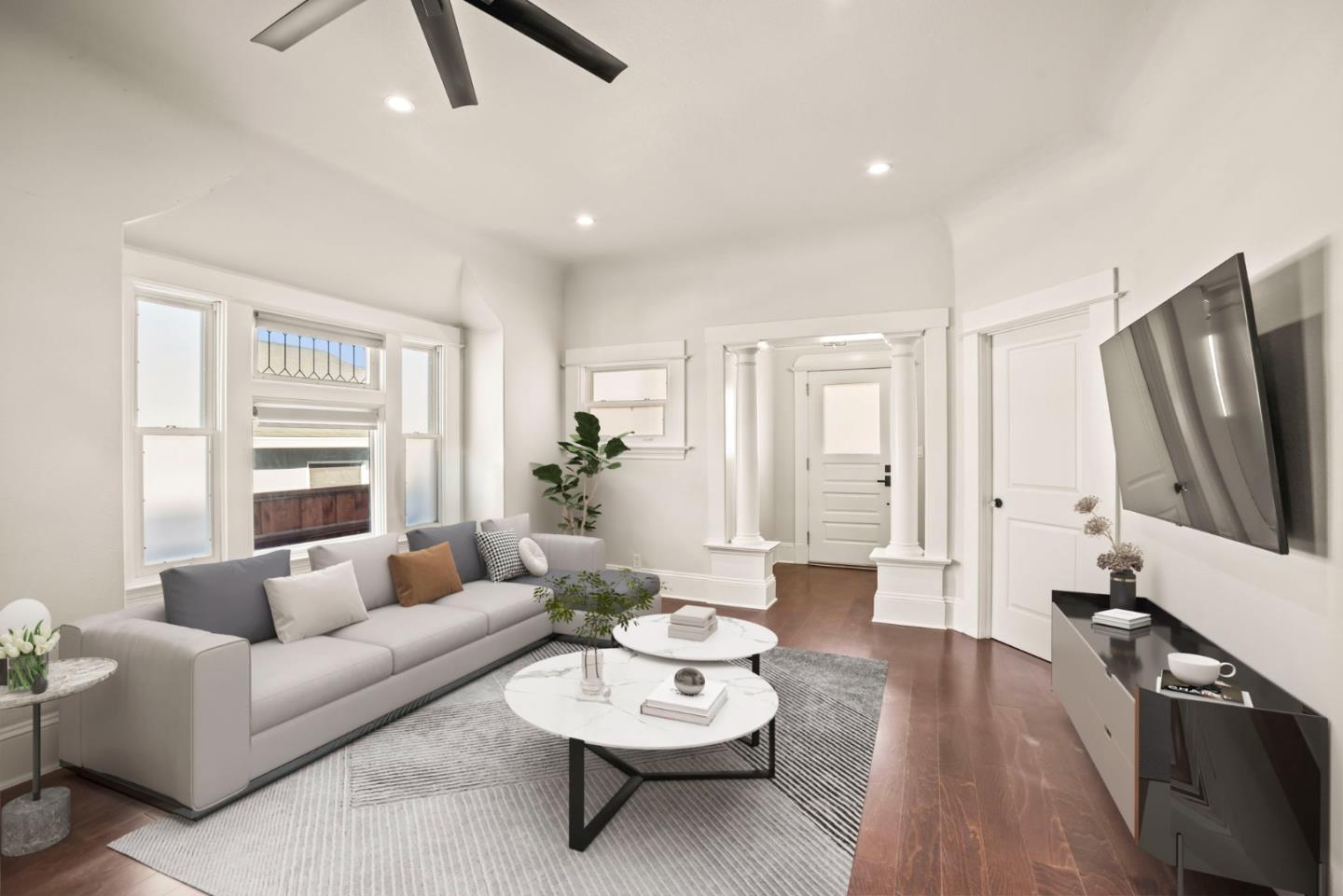 Detail Gallery Image 6 of 33 For 731 Locust St, San Jose,  CA 95110 - 2 Beds | 2 Baths