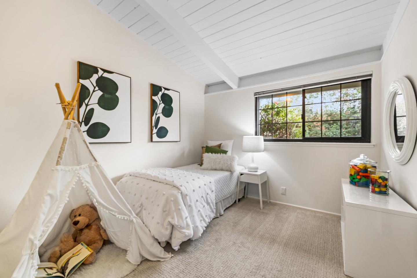 Detail Gallery Image 14 of 25 For 3866 Corina Way, Palo Alto,  CA 94303 - 3 Beds | 2 Baths