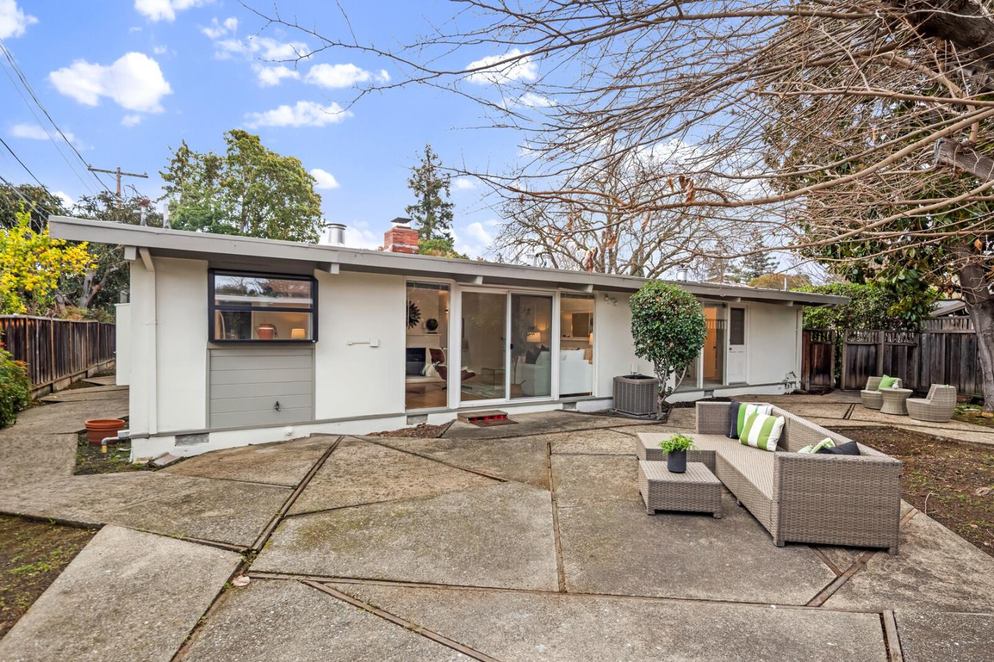 Detail Gallery Image 22 of 25 For 3866 Corina Way, Palo Alto,  CA 94303 - 3 Beds | 2 Baths