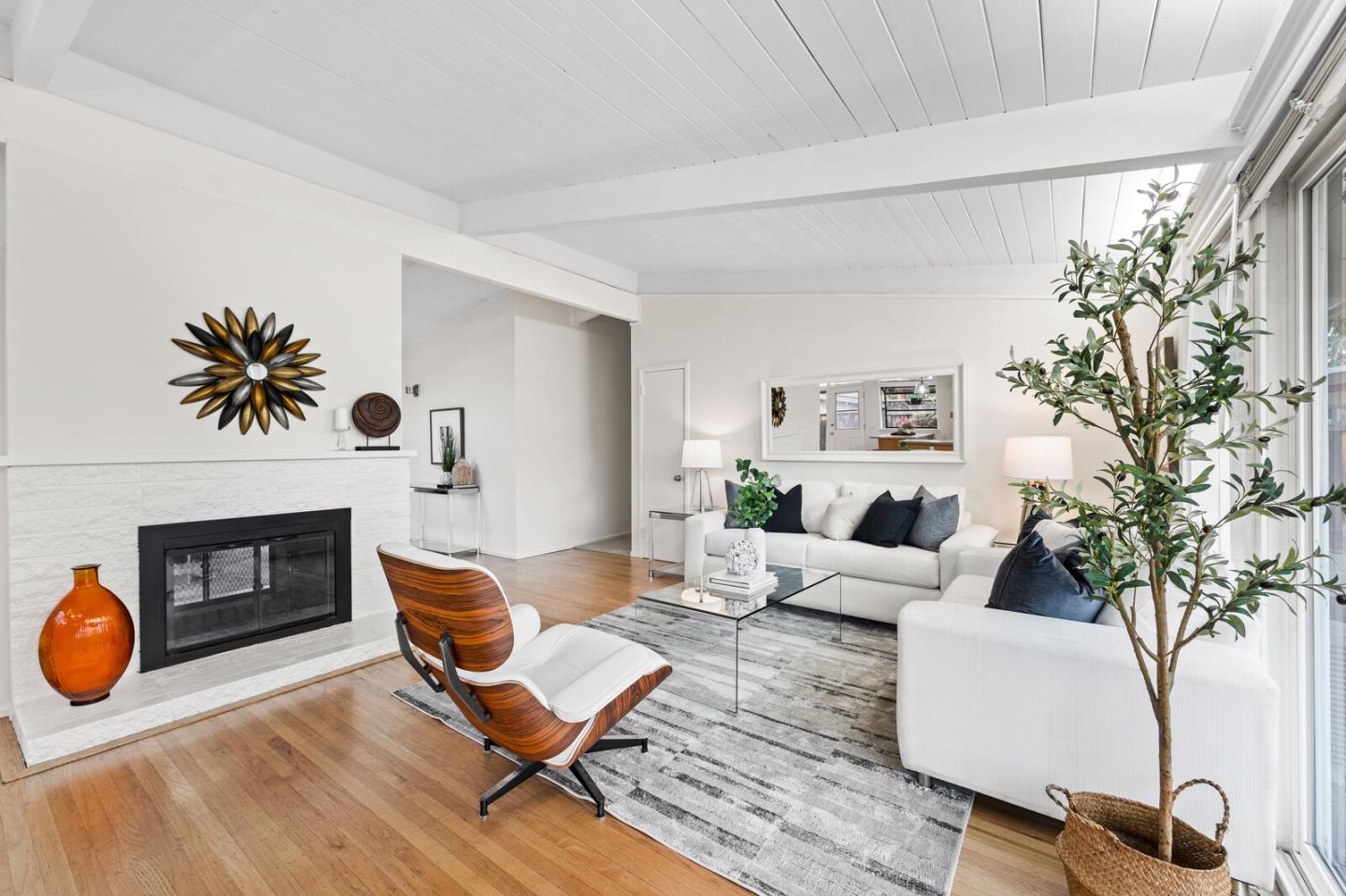 Detail Gallery Image 9 of 25 For 3866 Corina Way, Palo Alto,  CA 94303 - 3 Beds | 2 Baths