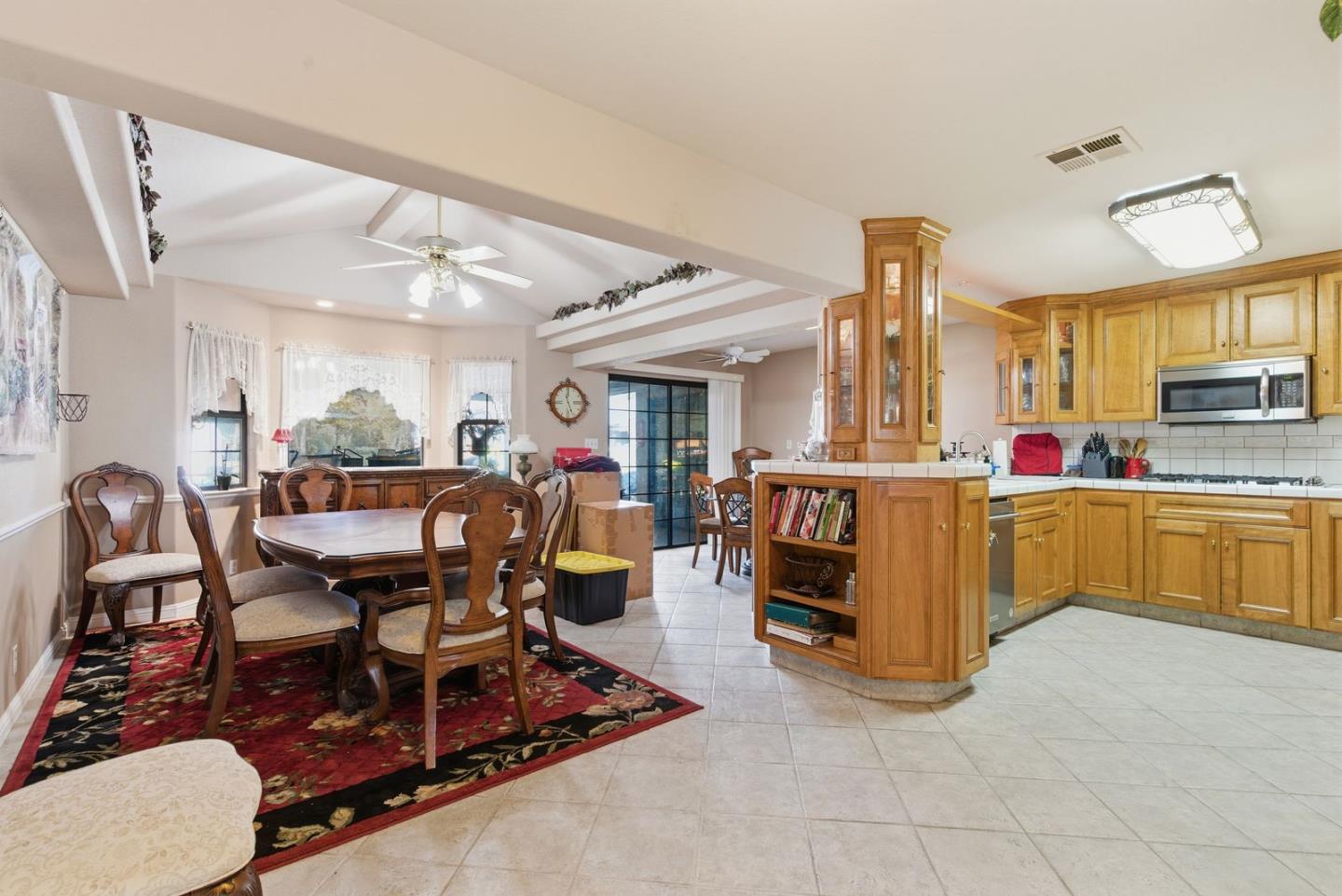 Detail Gallery Image 2 of 6 For 4141 Will Rogers Dr, San Jose,  CA 95117 - 3 Beds | 2 Baths