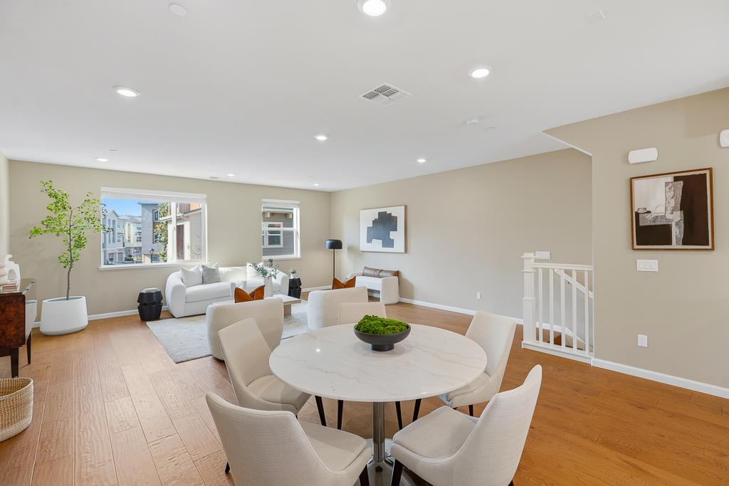 Detail Gallery Image 11 of 65 For 1279 Milkweed St, Milpitas,  CA 95035 - 4 Beds | 3/1 Baths