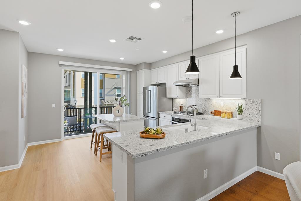 Detail Gallery Image 13 of 65 For 1279 Milkweed St, Milpitas,  CA 95035 - 4 Beds | 3/1 Baths