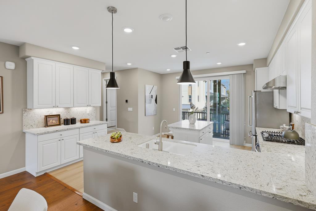 Detail Gallery Image 15 of 65 For 1279 Milkweed St, Milpitas,  CA 95035 - 4 Beds | 3/1 Baths