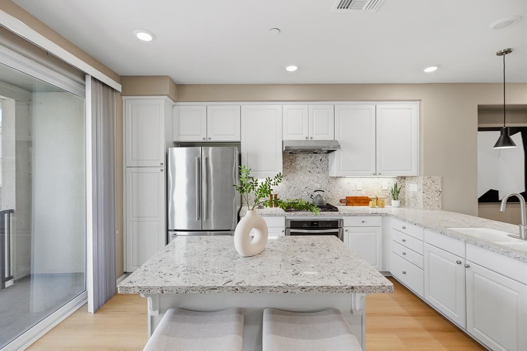 Detail Gallery Image 17 of 65 For 1279 Milkweed St, Milpitas,  CA 95035 - 4 Beds | 3/1 Baths