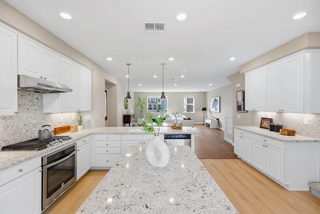 Detail Gallery Image 19 of 65 For 1279 Milkweed St, Milpitas,  CA 95035 - 4 Beds | 3/1 Baths