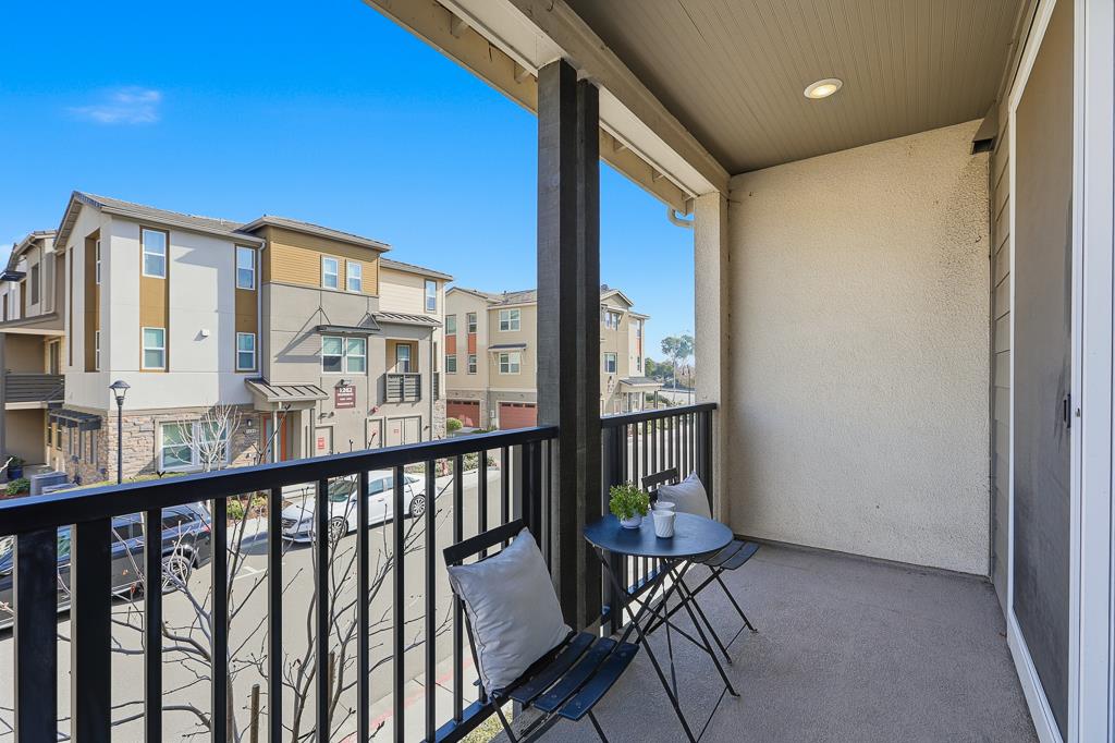 Detail Gallery Image 27 of 65 For 1279 Milkweed St, Milpitas,  CA 95035 - 4 Beds | 3/1 Baths