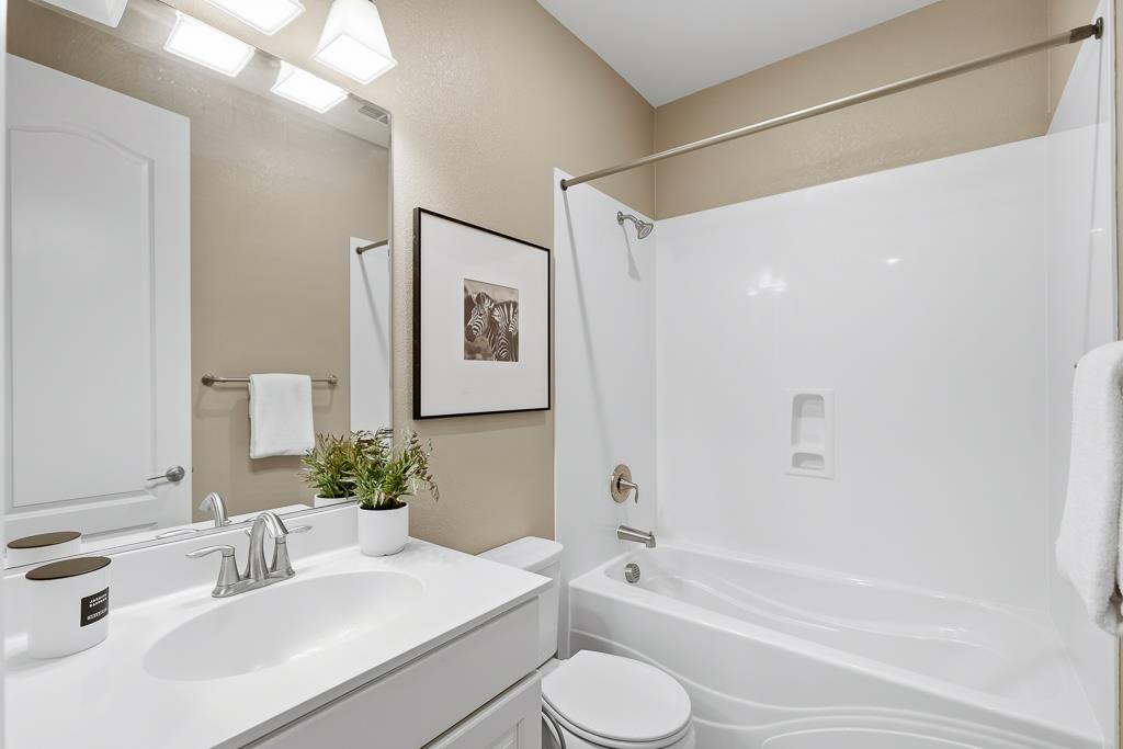 Detail Gallery Image 43 of 65 For 1279 Milkweed St, Milpitas,  CA 95035 - 4 Beds | 3/1 Baths