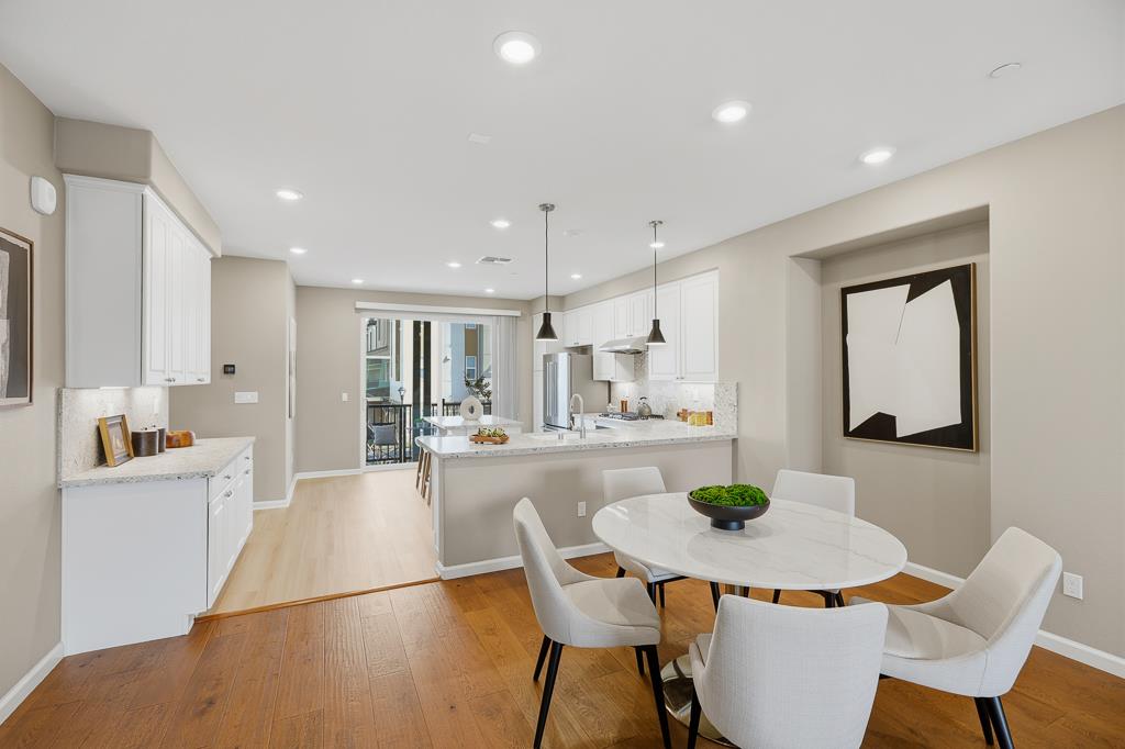 Detail Gallery Image 8 of 65 For 1279 Milkweed St, Milpitas,  CA 95035 - 4 Beds | 3/1 Baths