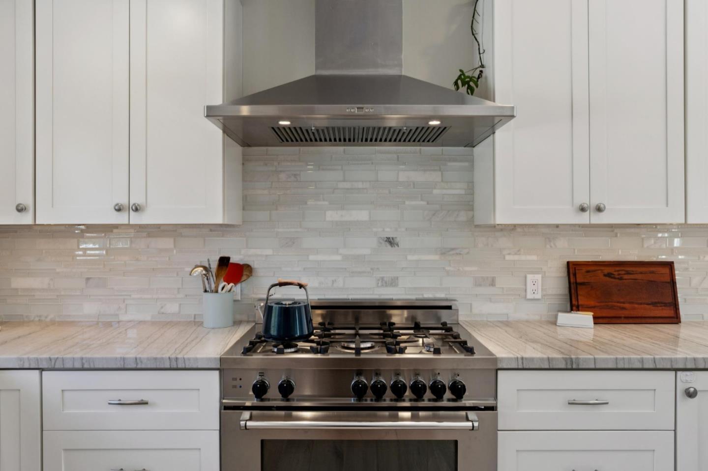 Detail Gallery Image 21 of 72 For 613 Grandview Blvd, Half Moon Bay,  CA 94019 - 3 Beds | 2 Baths